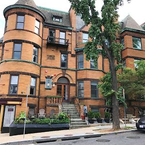 HighRoad Hotel&Hostel DC